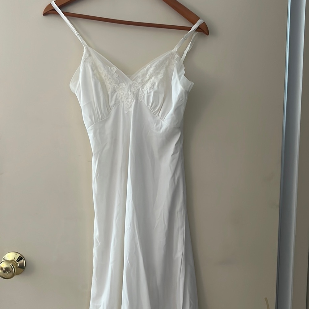 Women’s vintage white silk spaghetti strap slip dress
